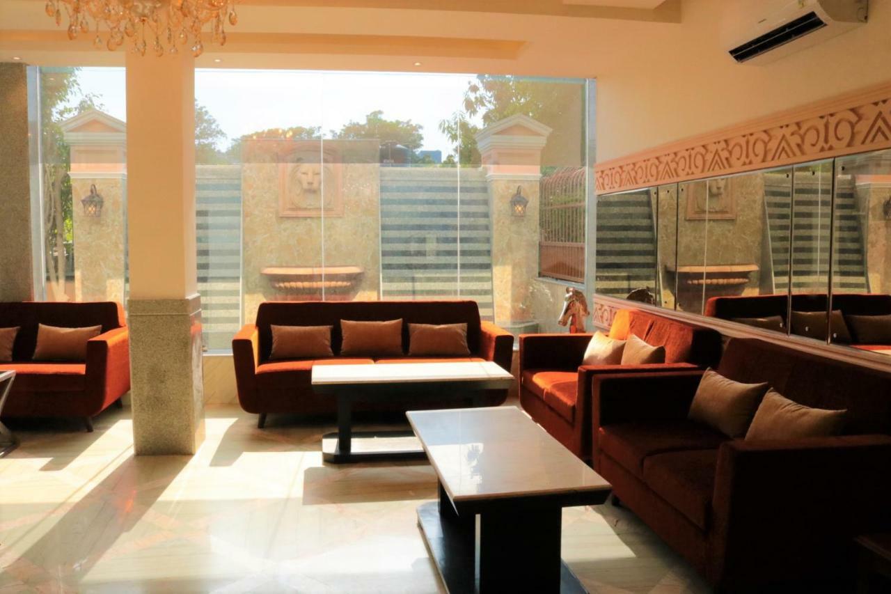 Royal Residence Iffco Chowk Gurgaon Bagian luar foto