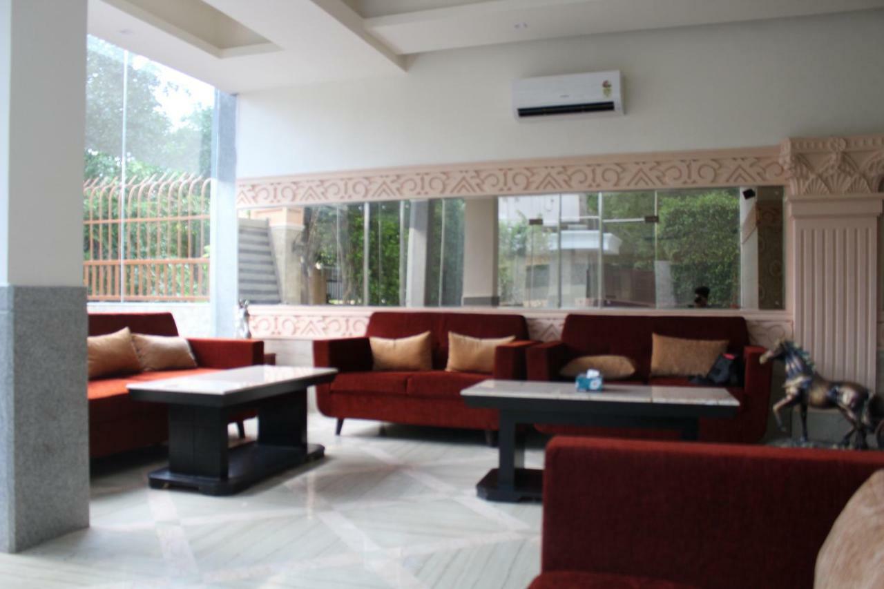Royal Residence Iffco Chowk Gurgaon Bagian luar foto