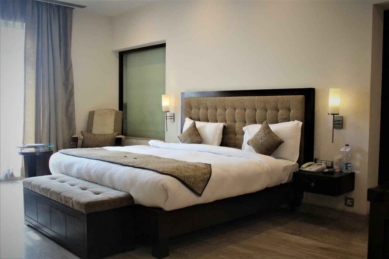 Royal Residence Iffco Chowk Gurgaon Bagian luar foto