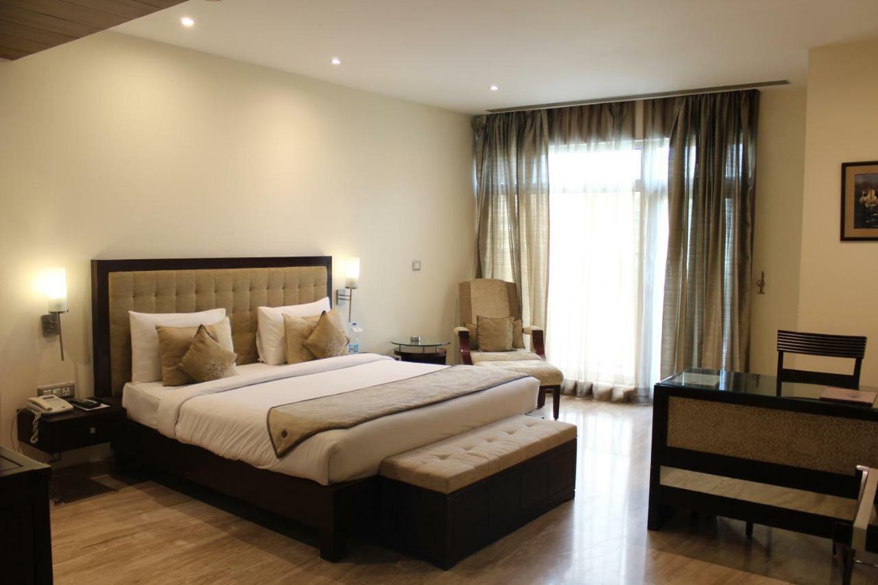 Royal Residence Iffco Chowk Gurgaon Bagian luar foto