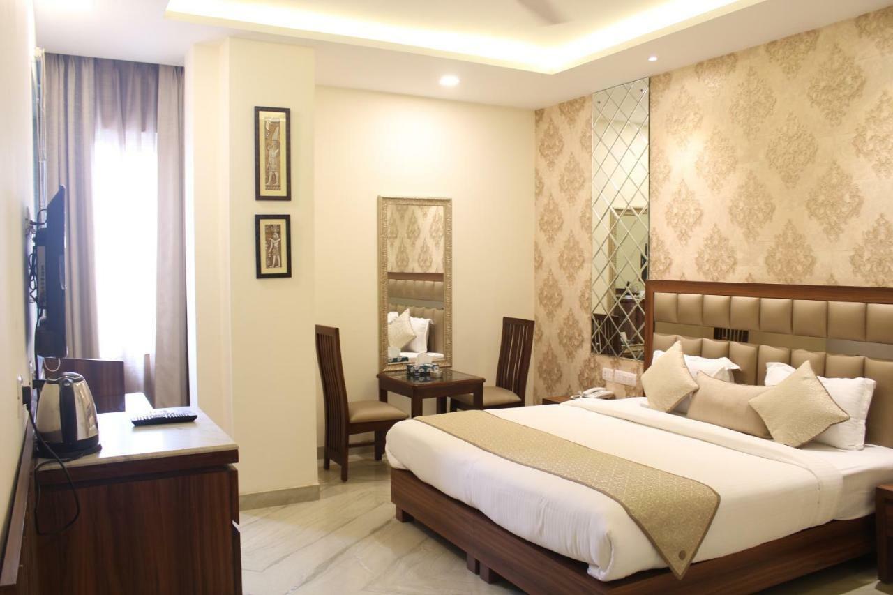 Royal Residence Iffco Chowk Gurgaon Bagian luar foto