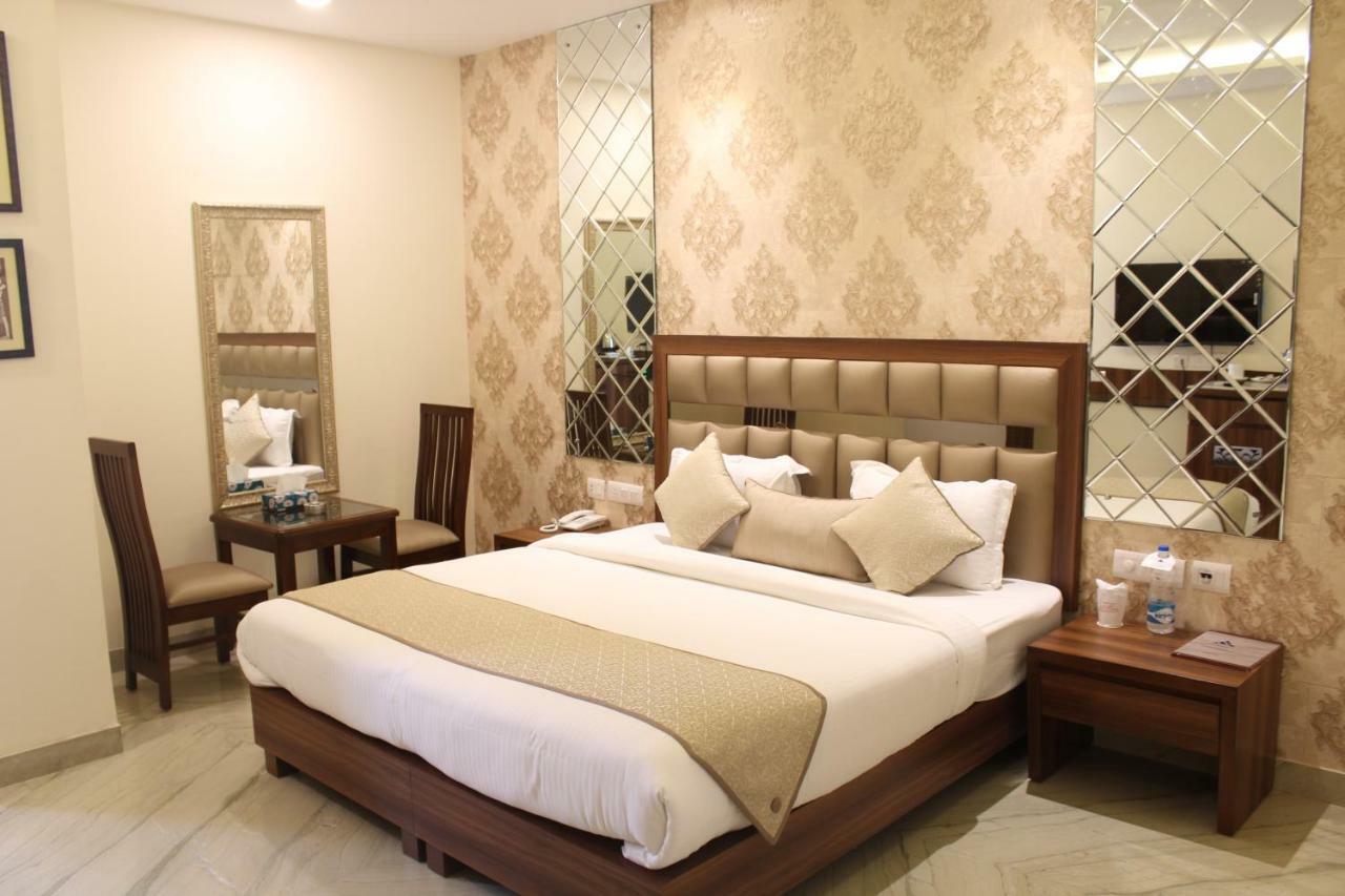 Royal Residence Iffco Chowk Gurgaon Bagian luar foto