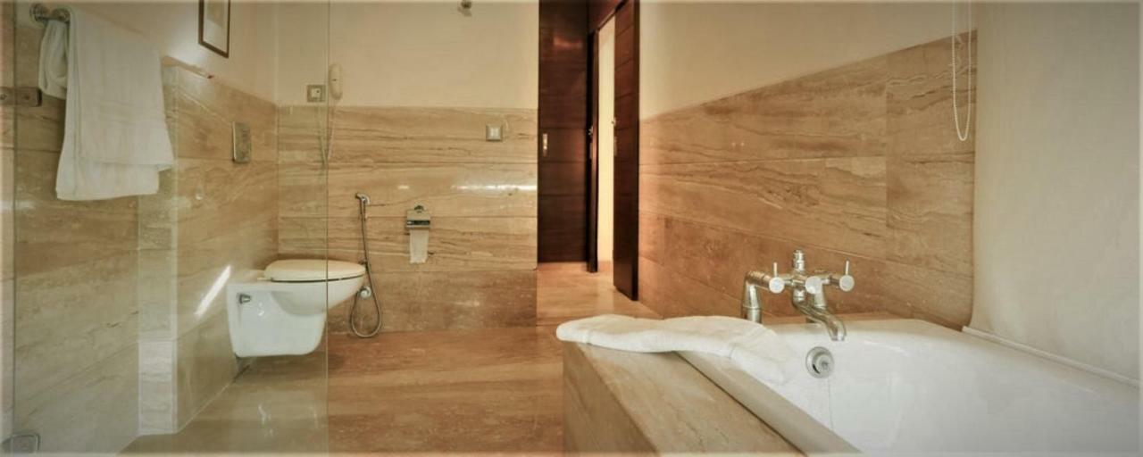 Royal Residence Iffco Chowk Gurgaon Bagian luar foto